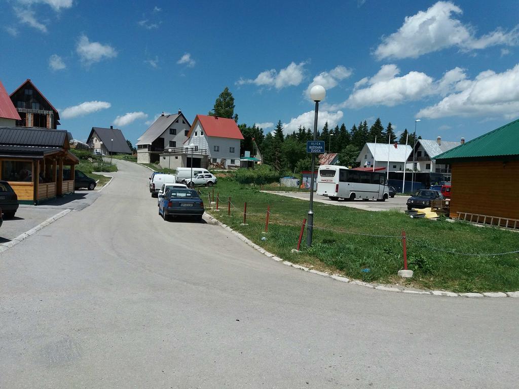 Guesthouse Durmitor Magic 자블야크 외부 사진